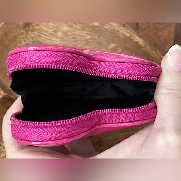 VICTORIAS SECRET Pink Patent Leather Zip Around Coin Case w/Gold Tone Hardware - Picture 4 of 6